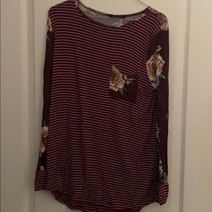 3/$22 Staccato stripe and floral large top EUC